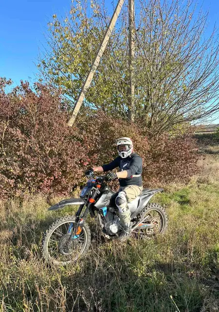 Я Денис, 27 років, знайомлюсь без зобов'язань у Хмельницькому