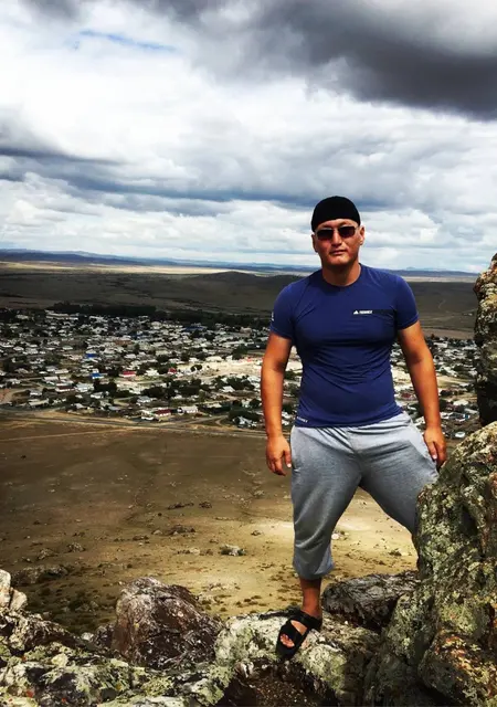 Жаник из Караганды, мне 26, познакомлюсь без обязательств