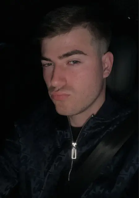 Filippo из Падуи, ищу на сайте знакомства на одну ночь