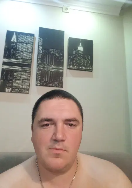 Андрей из Новопскова, ищу на сайте знакомства без обязательств