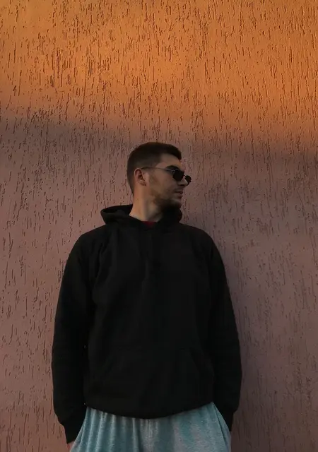 Artem з Рівного, мені 27 років, познайомлюсь для вірт