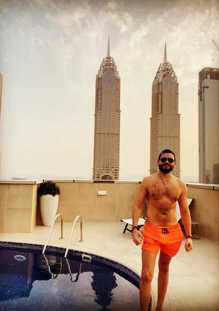 Я Emin, 34, из Дубая, ищу знакомство для приятного времяпровождения