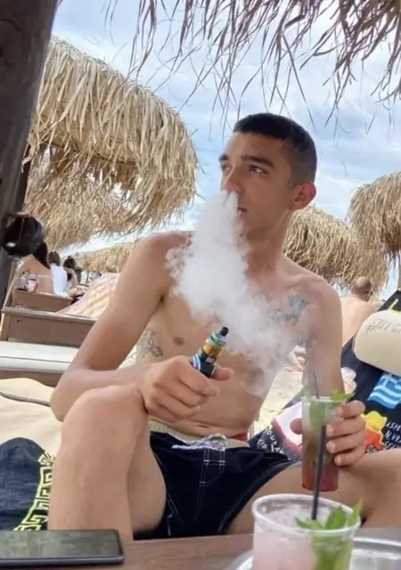 Я Antonis, 23, знакомлюсь на одну ночь в Салониках