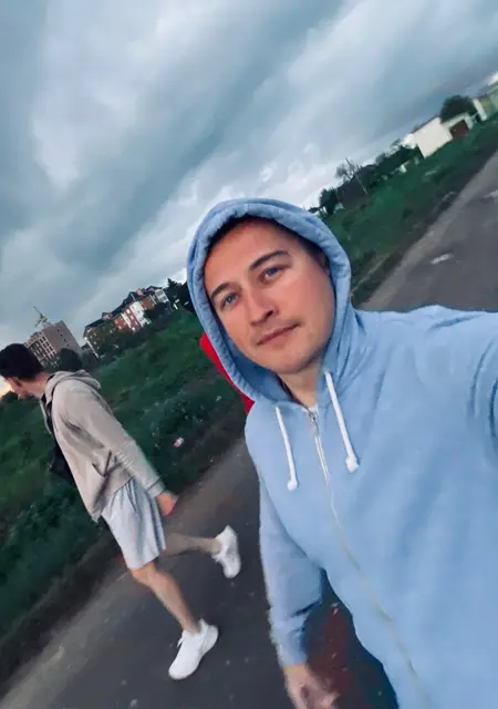 Коля из Стрыя, ищу на сайте знакомства на одну ночь