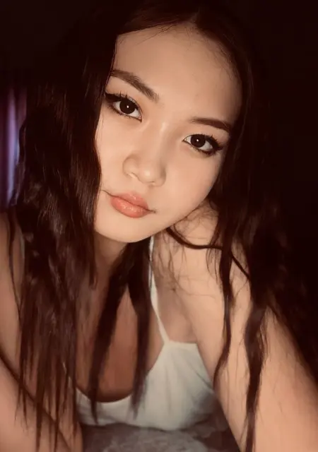 Я Almira, 22, из Талдыкоргана, ищу знакомство для постоянных отношений