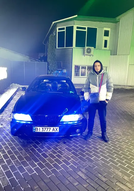 Я Артем, 25, из Полтавы, ищу знакомства на одну ночь