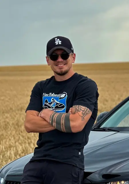 Юра из Кривого Рога, ищу на сайте знакомства на одну ночь