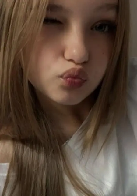 Крис из Праги, мне 21, познакомлюсь без обязательств