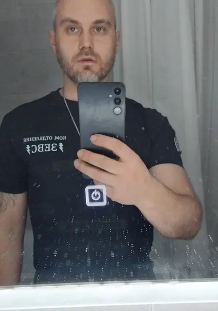 Я Зевс, 41, из Волновахи, ищу знакомство для приятного времяпровождения