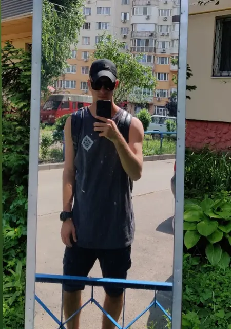 Александр из Одессы, ищу на сайте знакомства без обязательств