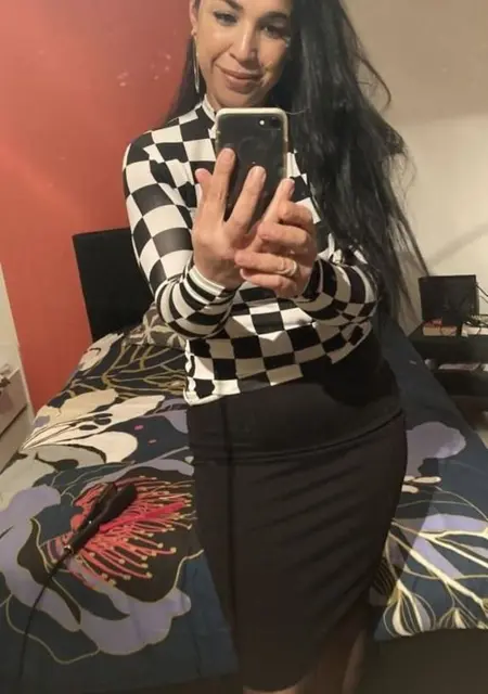 Fleur из Парижа, мне 41, познакомлюсь