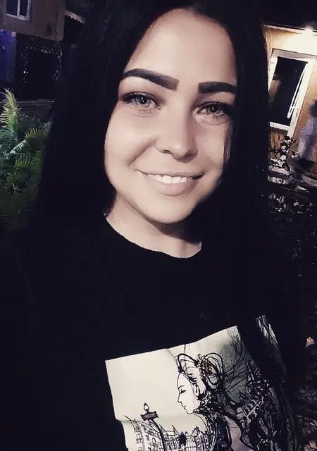 Я Валечка, 29, из Новой Каховки, ищу знакомство для приятного времяпровождения