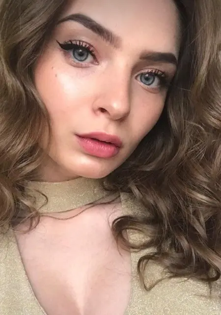 Я Юльчик, 25, из Ровно, ищу знакомство для общения