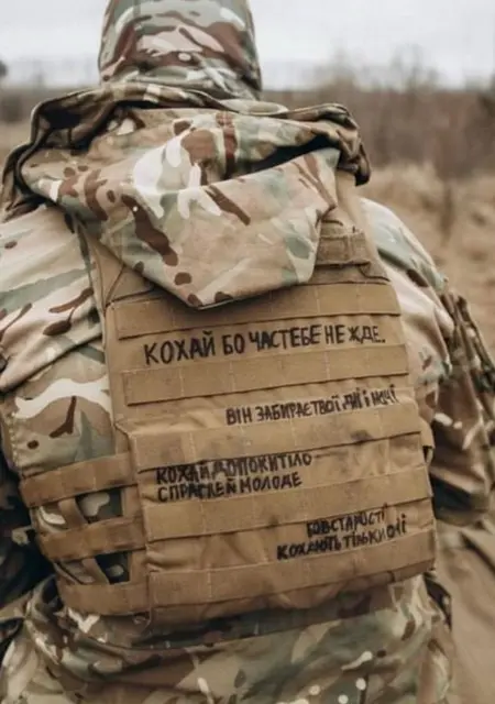 Я Владислав, 32, из Броваров, ищу знакомства на одну ночь