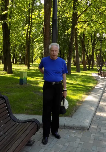 Я Александр, 58, знакомлюсь для постоянных отношений в Минске