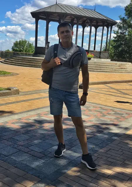 Я Дима, 37 років з Краматорська, шукаю знайомства без зобов'язань