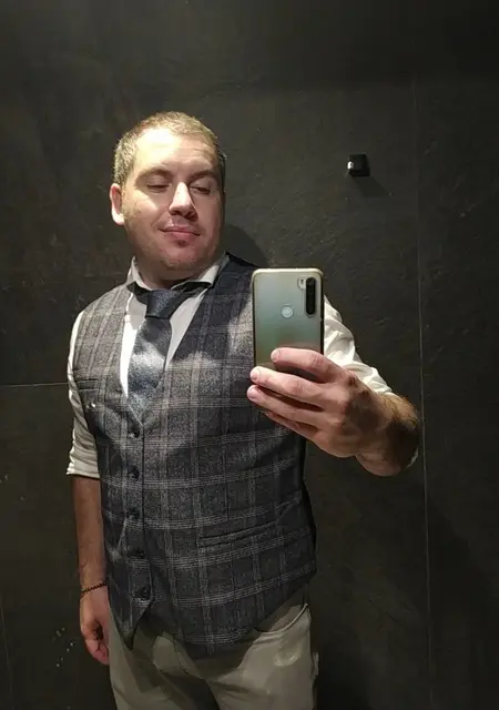 Я Squirtoral, 41, из Местра, ищу знакомство для приятного времяпровождения