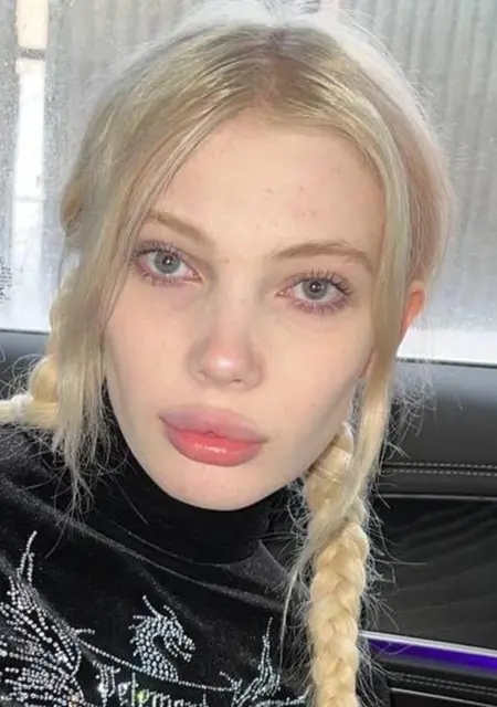 Кристал из Киева, мне 20, познакомлюсь на одну ночь