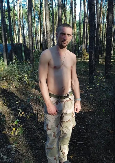 Ден из Чернигова, мне 30, познакомлюсь на одну ночь