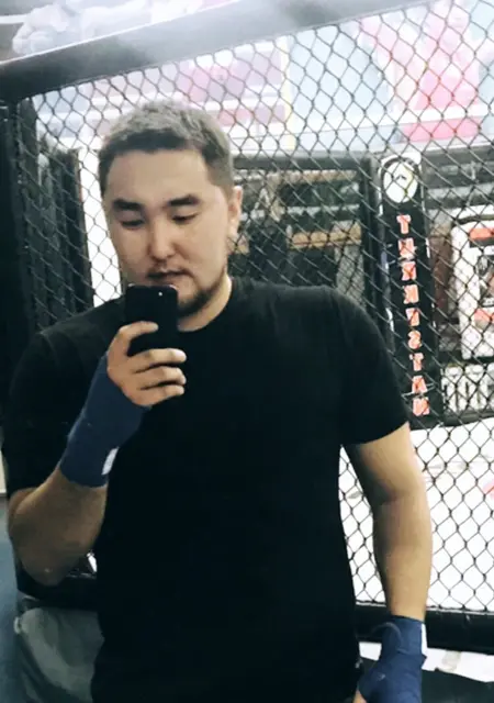 Я Yerbolat, 32, знакомлюсь для дружбы в Шымкенте