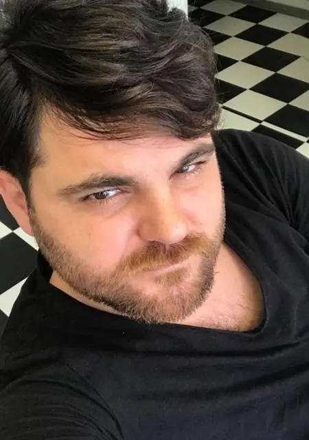 Sedat из Стамбула, мне 35, познакомлюсь