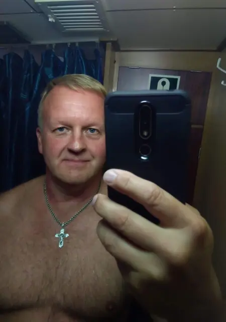 Dima из Cambre, ищу на сайте знакомства без обязательств