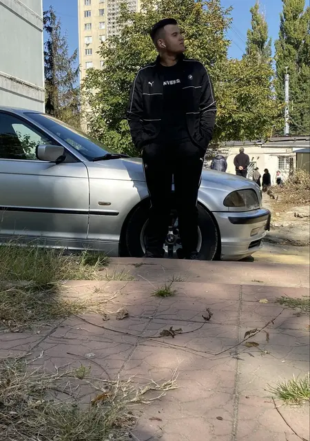 Я Саша, 25, знакомлюсь на одну ночь в Кишинёве