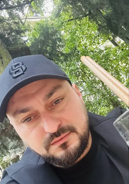 Davit из Кутаиси, ищу на сайте знакомства на одну ночь