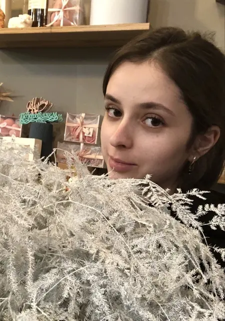 Я Вика, 26, из Амстердама, ищу знакомства без обязательств