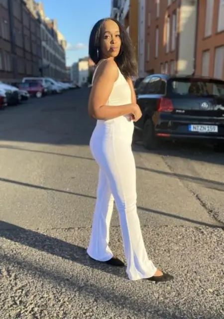 Я Amina, 25, из Берлина, ищу знакомство