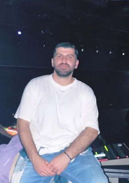 Я Serhat, 26, знакомлюсь в Стамбуле