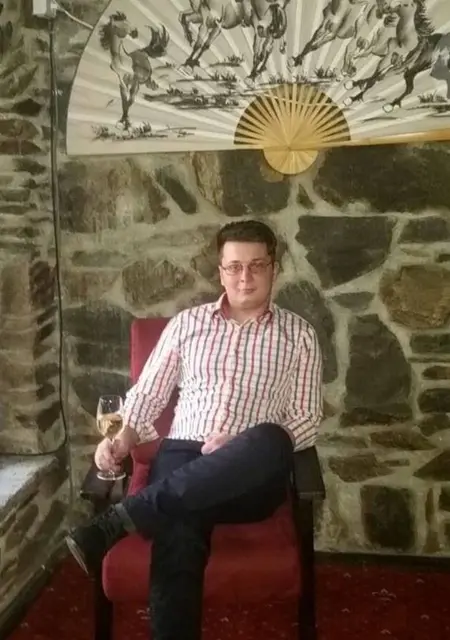 Я Costel, 28, знакомлюсь в Бухаресте