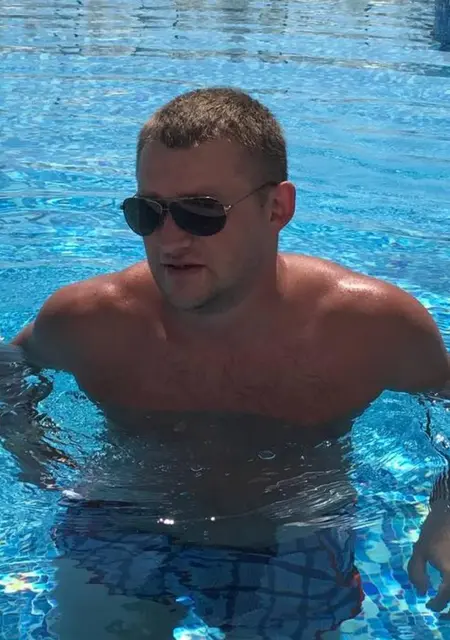 Я Андрей, 31, из Берлина, ищу знакомство для открытые отношения