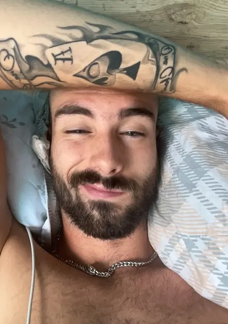 Kacper из Кракова, мне 19, познакомлюсь для открытые отношения