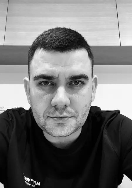 Макс из Дубая, мне 36, познакомлюсь для общения