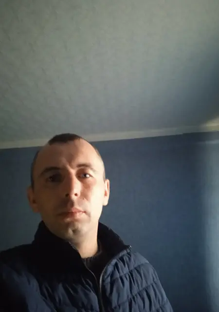 Александр з Мирнограда, мені 40 років, познайомлюсь для приємного проведення часу