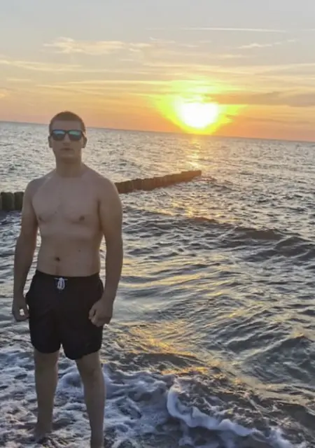 Паша из Познани, мне 21, познакомлюсь без обязательств