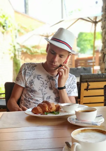 Я Ваня, 28, знакомлюсь без обязательств в Чернигове