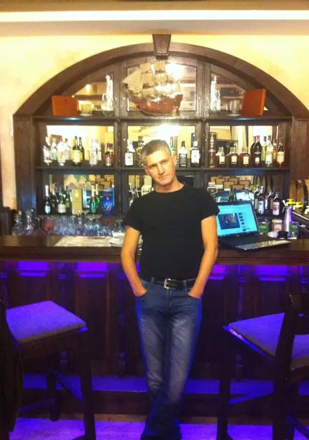 Дмитрий из Черкасс, ищу на сайте знакомства на одну ночь