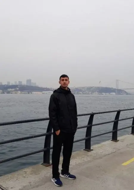 Vural Ylmaz из Стамбула, мне 29, познакомлюсь