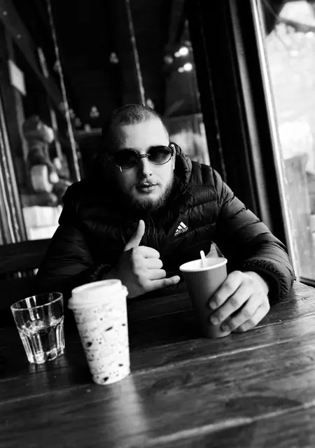 Я Гриша, 27, знакомлюсь без обязательств в Геническе