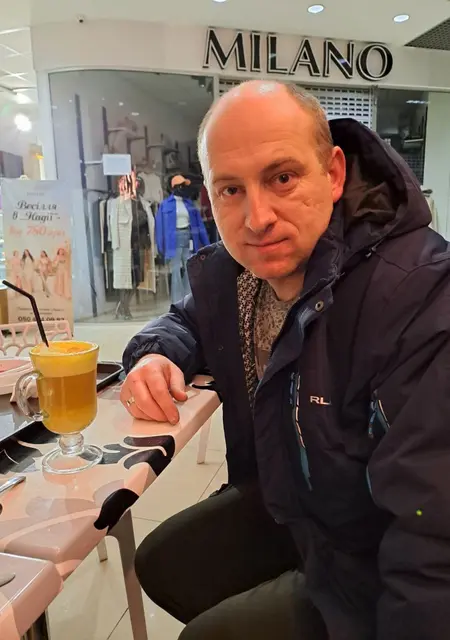 Роман з Івано-Франківська, мені 42 років, познайомлюсь на одну ніч