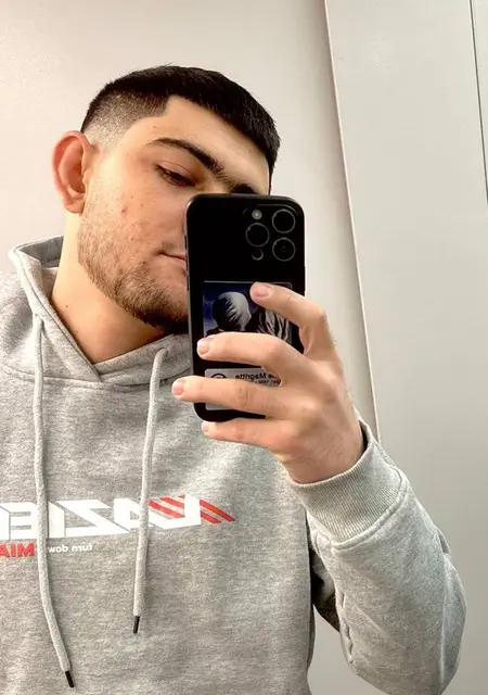 Я Abbos, 22, из Ташкента, ищу знакомство для открытые отношения