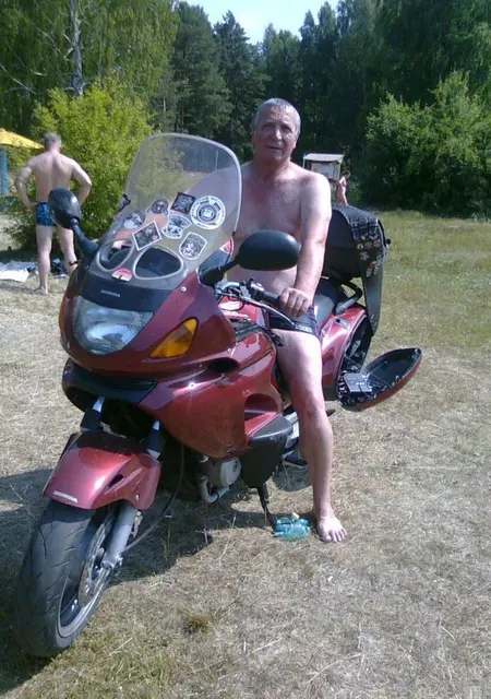 Влад из Барановичей, ищу на сайте знакомства на одну ночь