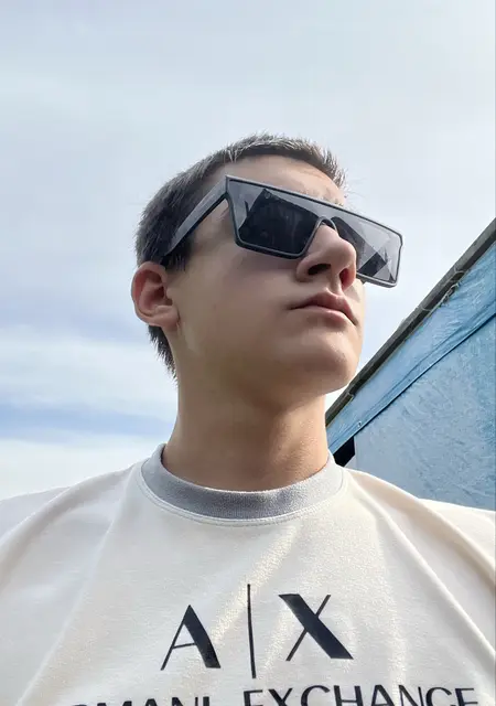 Я Иван, 18, знакомлюсь для совместных путешествий в Франкфурте-на-майне