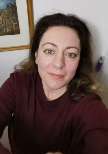 Я Илона, 42, из Афин, ищу знакомство для общения