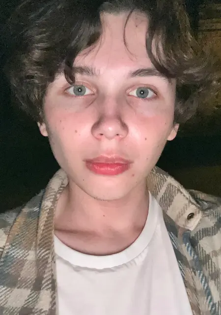 Влад из Амстердама, ищу на сайте знакомства без обязательств