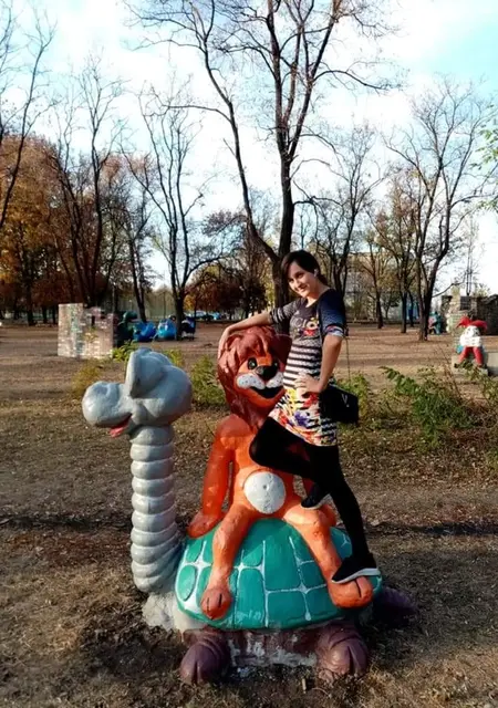 Анастасия из Селидова, мне 26, познакомлюсь для постоянных отношений