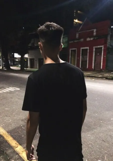 Андрій из Ивано-Франковска, мне 23, познакомлюсь на одну ночь