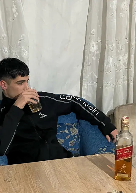 Emir из Стамбула, ищу на сайте знакомства на одну ночь